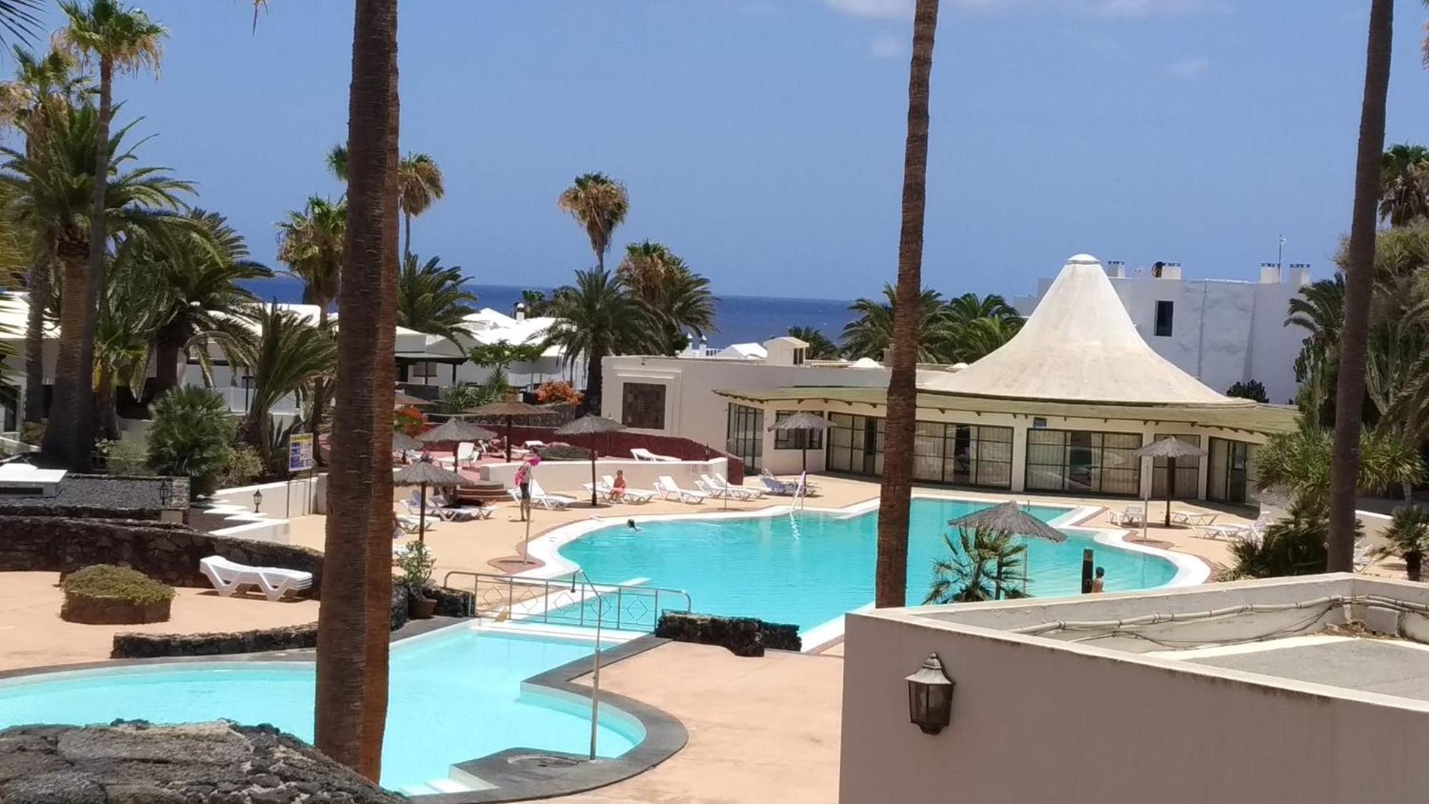 Luxury Apartamento Luz De Mar Complejo Playa Roca Costa Teguise Exterior foto